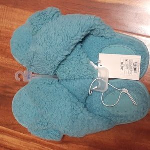 NWT Stars above slippers Large (9/10)